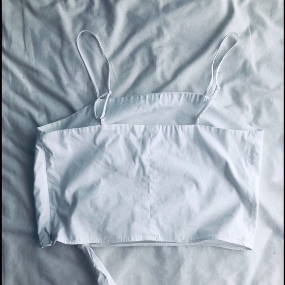 Express crop top with side knot feature - Picture 2 of 3